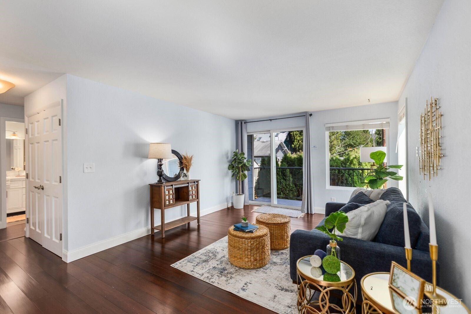 10110 Greenwood Avenue N 204