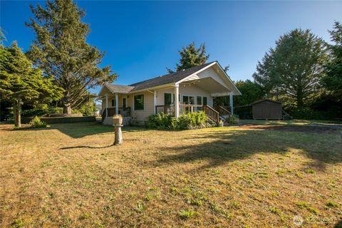 348 Cockle Street SW Ocean Shores WA 98569