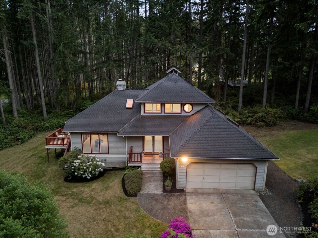 Photo of 7983 NE Walden Lane, Bainbridge Island, WA 98110 (MLS # 2523452)