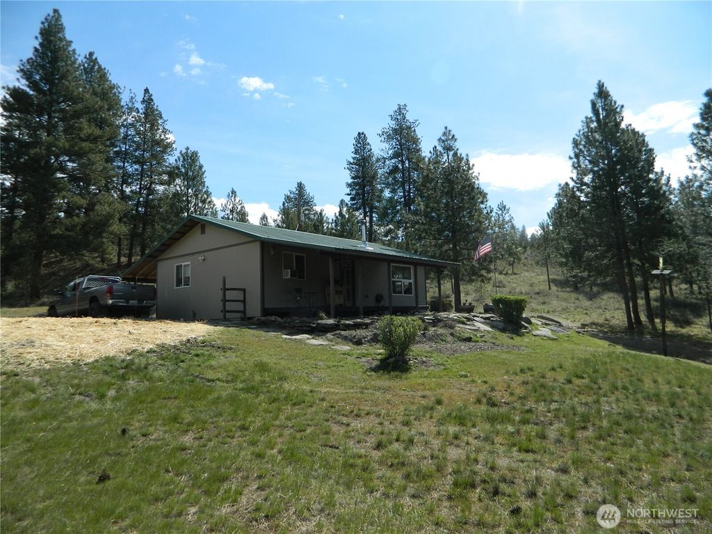 Photo of 120 Sour Dough Creek Road, Tonasket, WA 98855 (MLS # 2515113)
