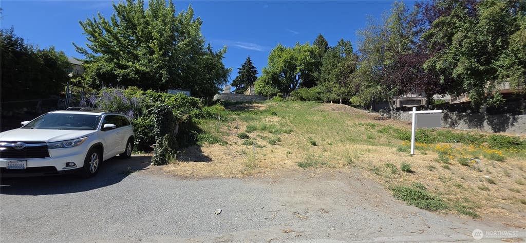 Photo of 410 Manson Boulevard, Manson, WA 98831 (MLS # 2549436)
