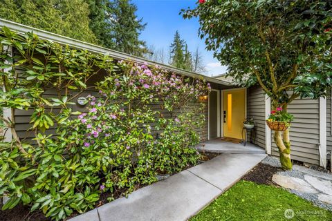 Photo of 13315 NE 137th Place, Kirkland, WA 98034 (MLS # 2498213)