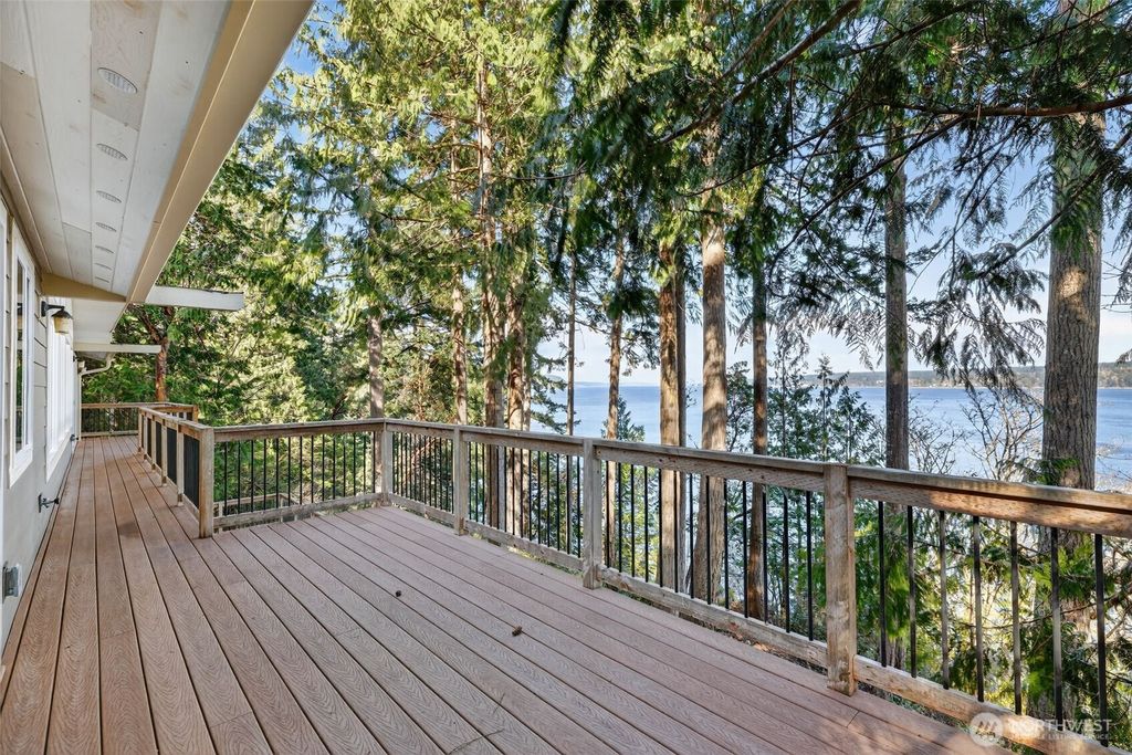 Photo of 510 Johnson Road, Quilcene, WA 98376 (MLS # 2496218)