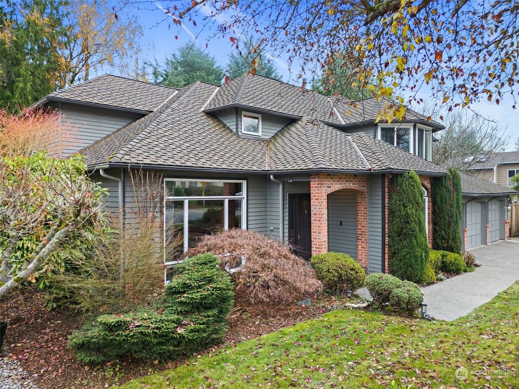 Photo of 32914 47th Avenue SW, Federal Way, WA 98023 (MLS # 2313879)