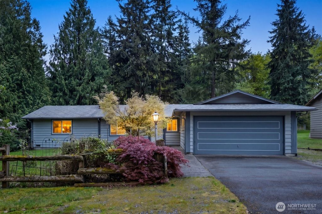 Photo of 20621 SE 159th Street, Renton, WA 98059 (MLS # 2515197)
