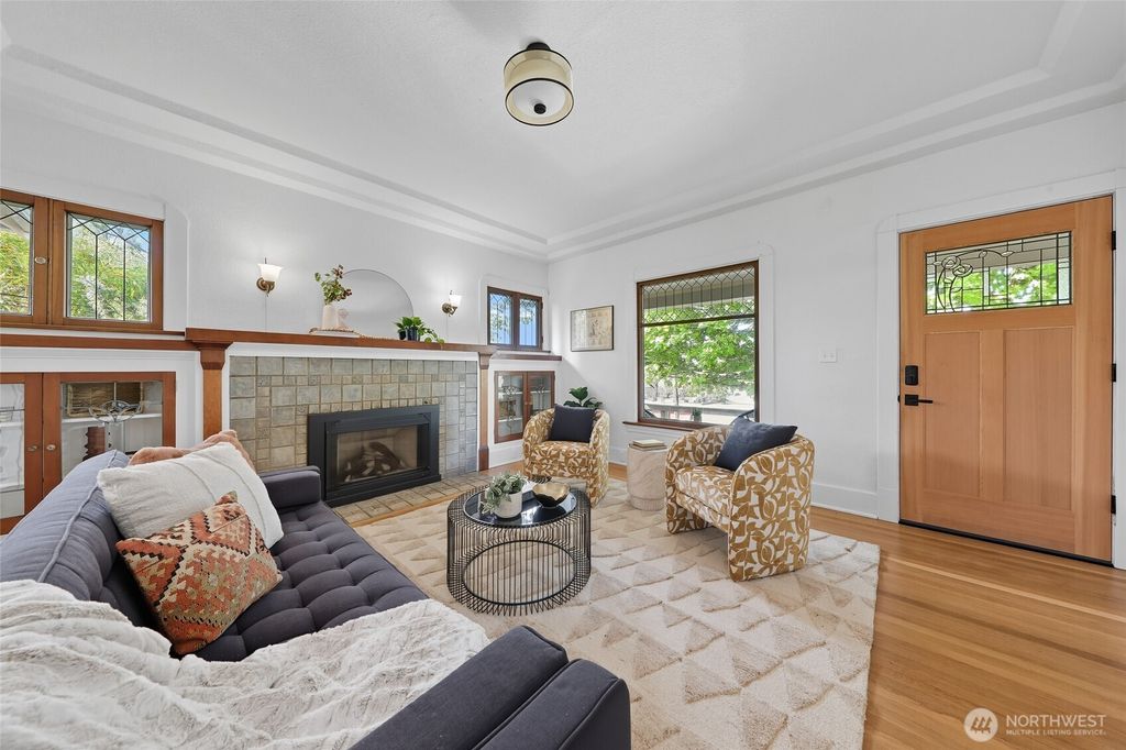 Photo of 2109 N 54th Street, Seattle, WA 98103 (MLS # 2443135)