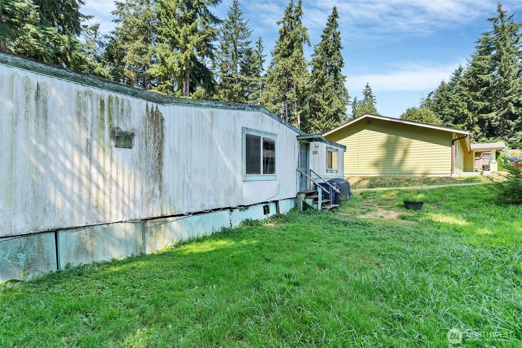 Photo of 12802 Waltham Drive, Everett, WA 98208 (MLS # 2356138)