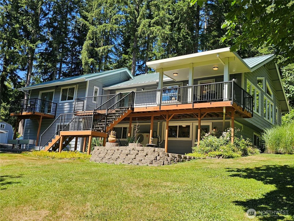 Photo of 530 175th Avenue NE, Snohomish, WA 98290 (MLS # 2397360)