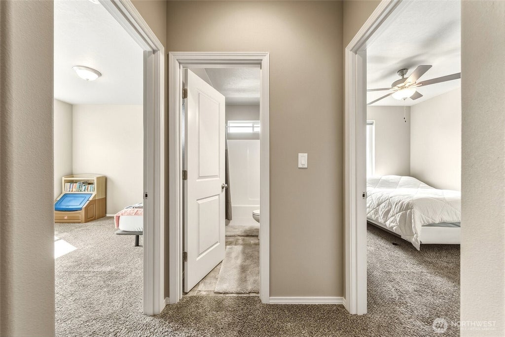 Photo of 1172 SW Julia Street, College Place, WA 99324 (MLS # 2581996)