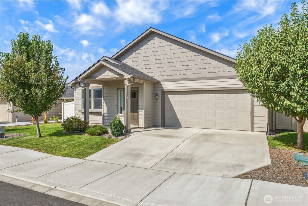 Photo of 1172 SW Julia Street, College Place, WA 99324 (MLS # 2581996)