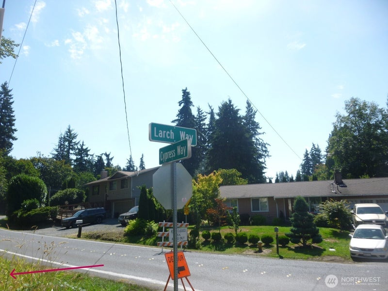 0 Larch Way