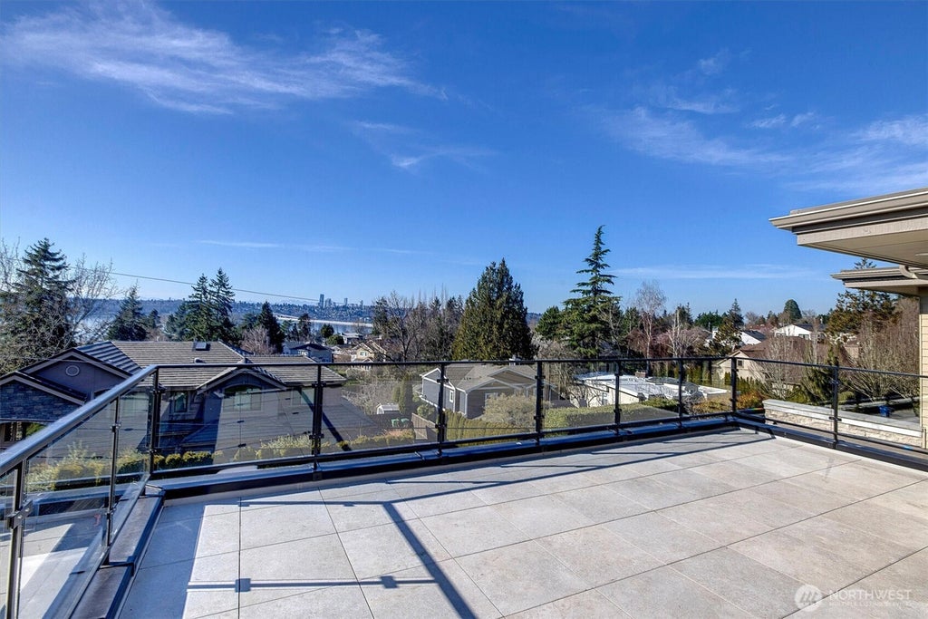 Photo of 3036 67th Avenue SE, Mercer Island, WA 98040 (MLS # 2537600)