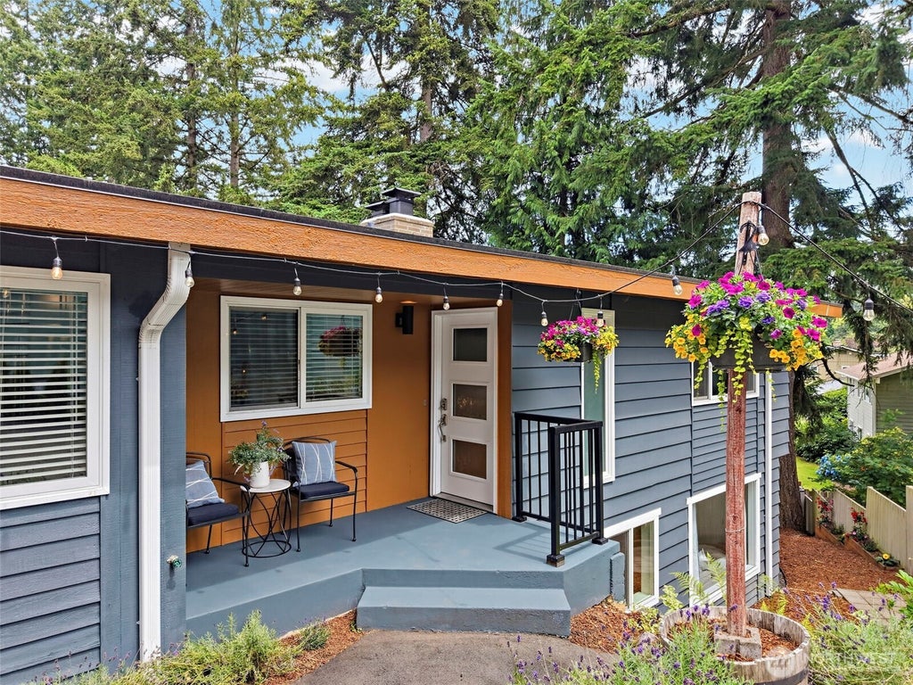 Photo of 16106 Densmore Avenue N, Shoreline, WA 98133 (MLS # 2559148)