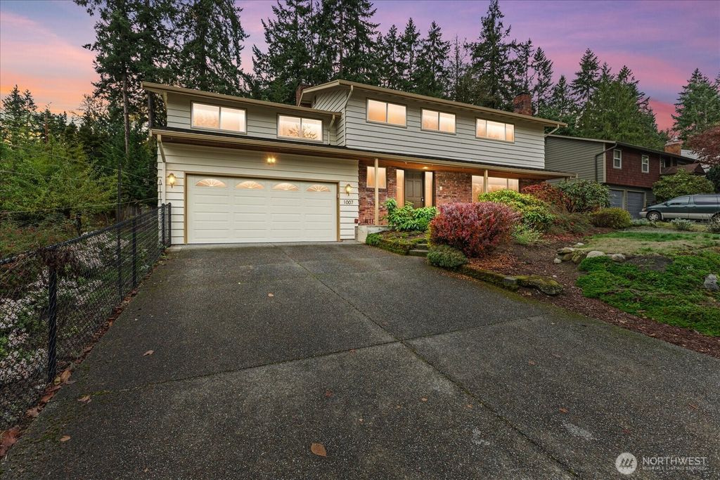 Photo of 1007 174th Avenue NE, Bellevue, WA 98008 (MLS # 2455551)