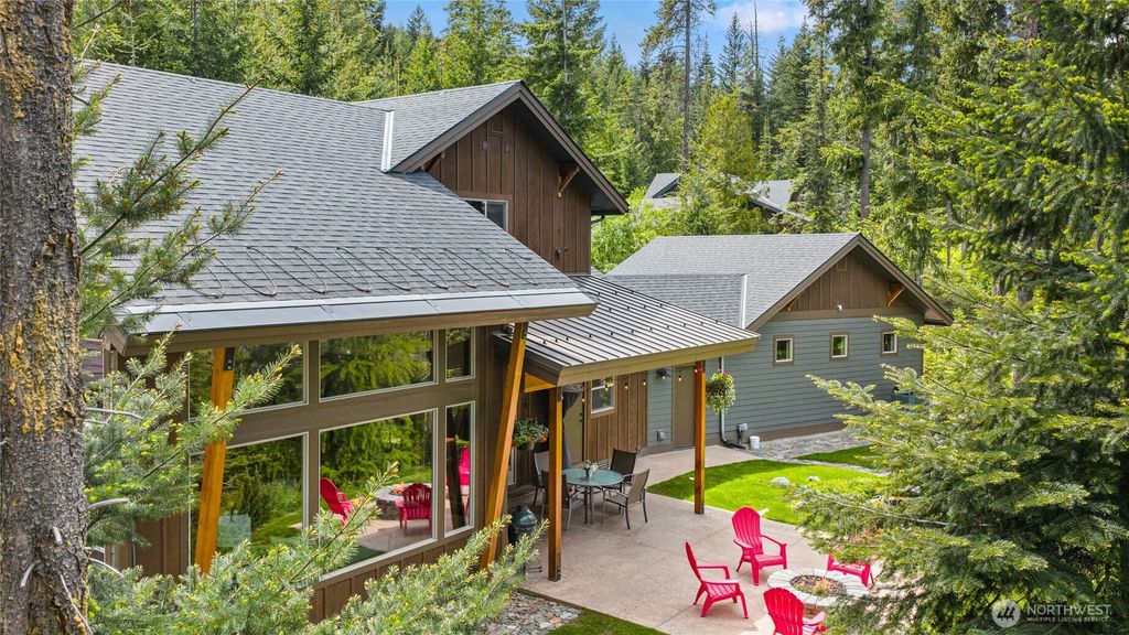 Photo of 636 Trailside Drive, Cle Elum, WA 98922 (MLS # 2527682)