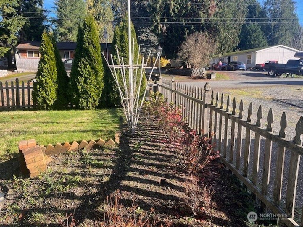 Photo of 6912 142nd Drive SE, Snohomish, WA 98290 (MLS # 2457188)