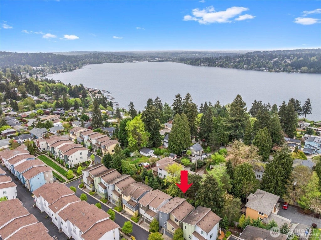 Photo of 14590 36th Avenue NE, Lake Forest Park, WA 98155 (MLS # 2536619)