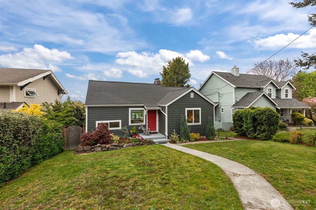 Photo of 8450 E Side Drive NE, Tacoma, WA 98422 (MLS # 2511028)