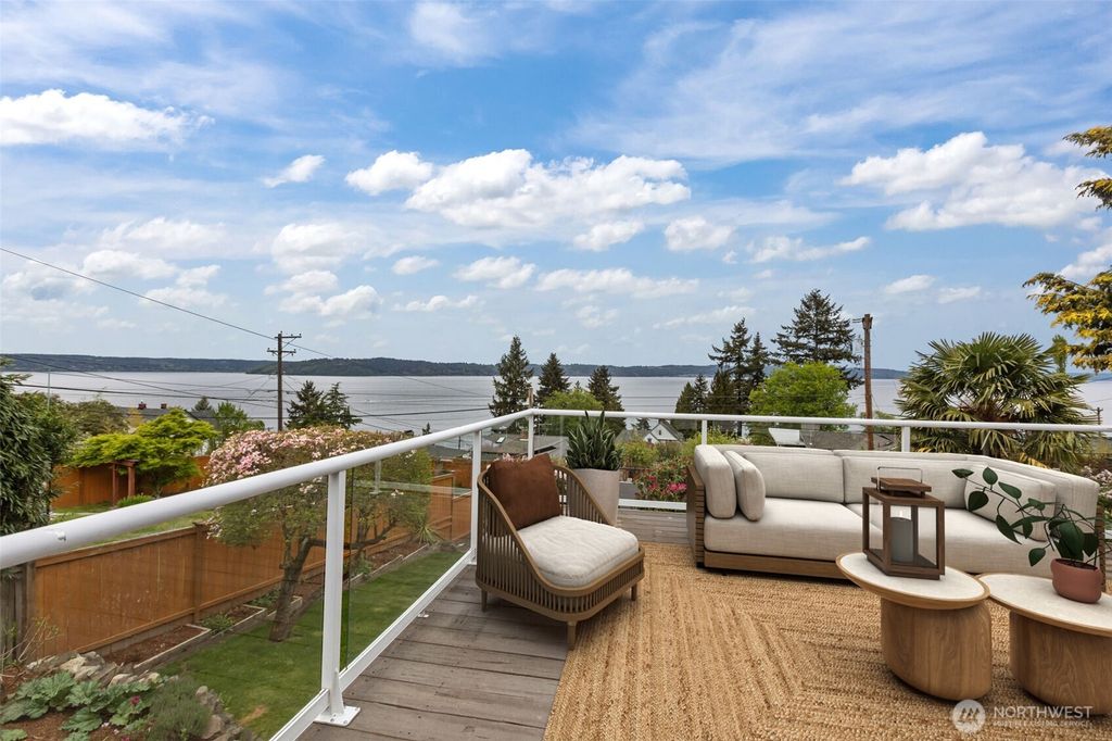 Photo of 8450 E Side Drive NE, Tacoma, WA 98422 (MLS # 2511028)