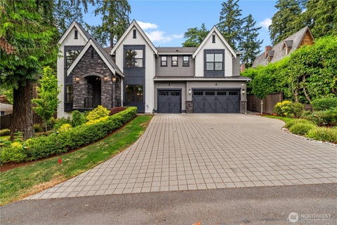 Photo of 10668 SE 32nd Street, Bellevue, WA 98004 (MLS # 2529359)