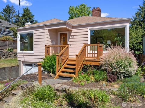 Photo of 912 N 90th Street, Seattle, WA 98103 (MLS # 2529341)