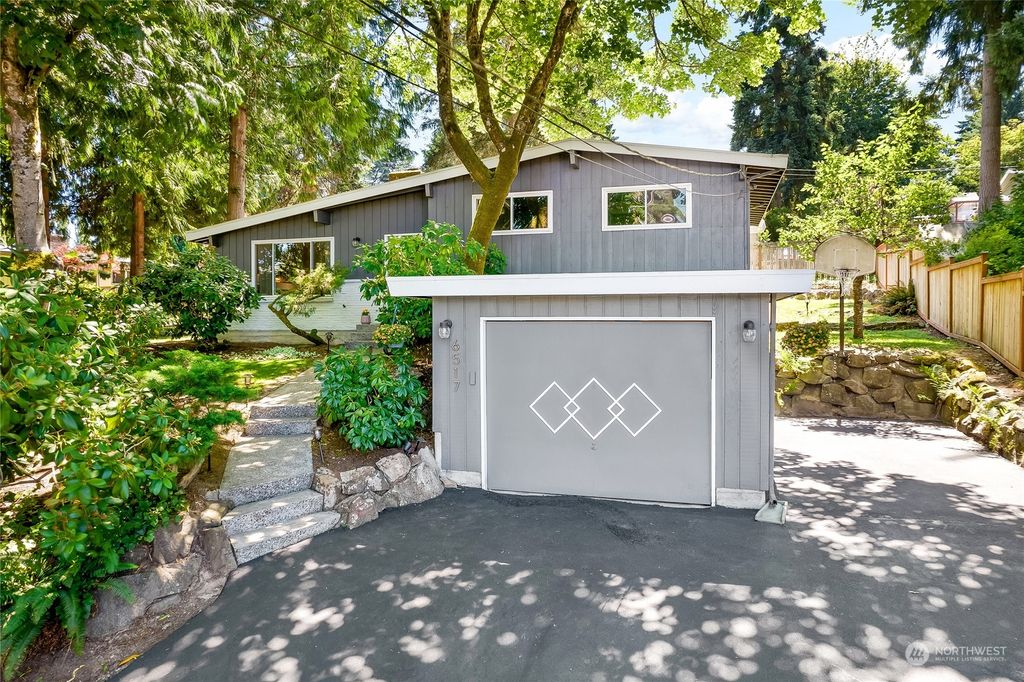 Photo of 6517 NE 198th Street, Kenmore, WA 98028 (MLS # 2140507)
