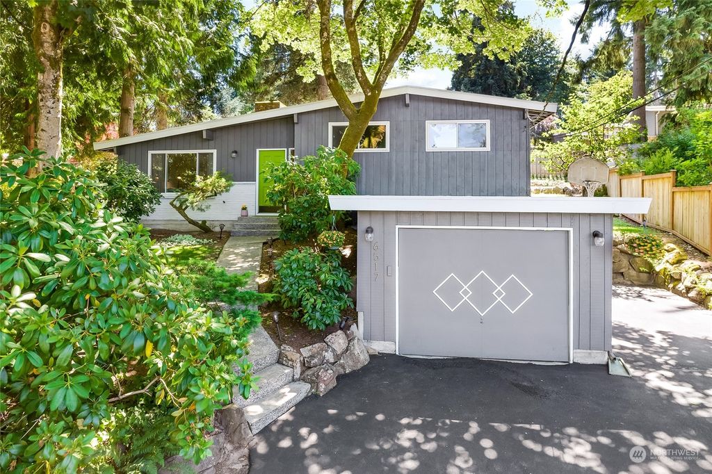 Photo of 6517 NE 198th Street, Kenmore, WA 98028 (MLS # 2140507)