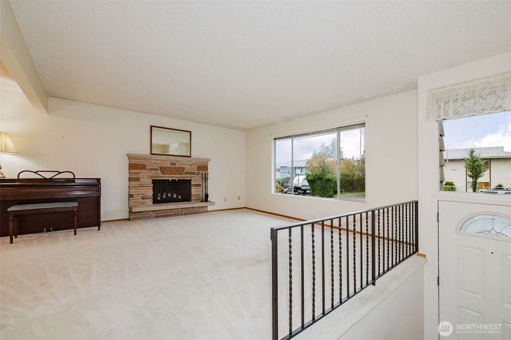 Photo of 11610 19th Avenue SW, Burien, WA 98146 (MLS # 2479610)