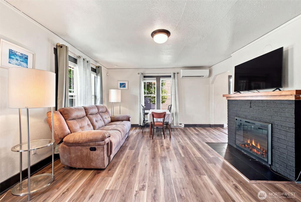 Photo of 540 21st Avenue, Longview, WA 98632 (MLS # 2562378)