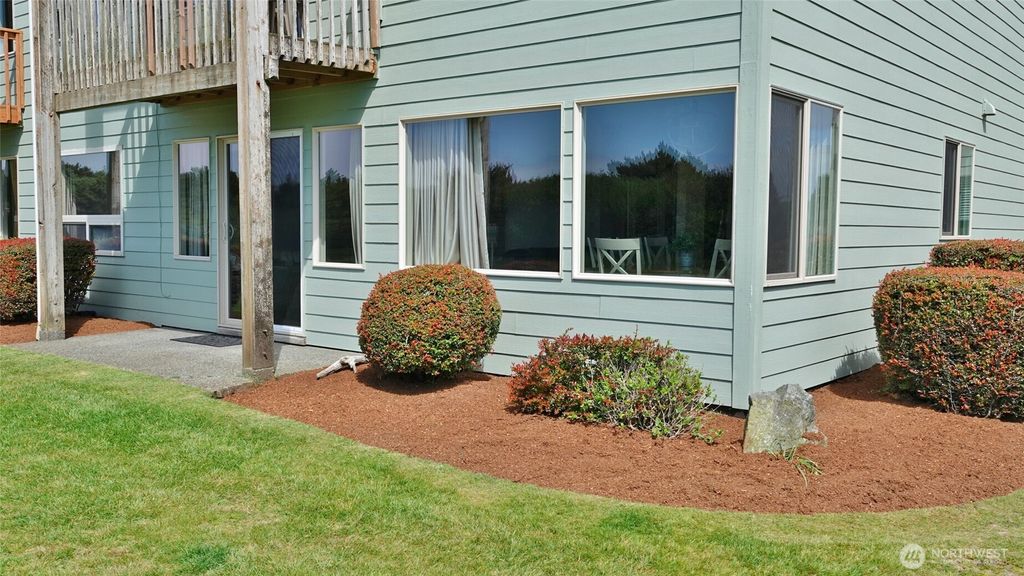 Photo of 643 Ocean Shores Boulevard NW #102, Ocean Shores, WA 98569 (MLS # 2510974)
