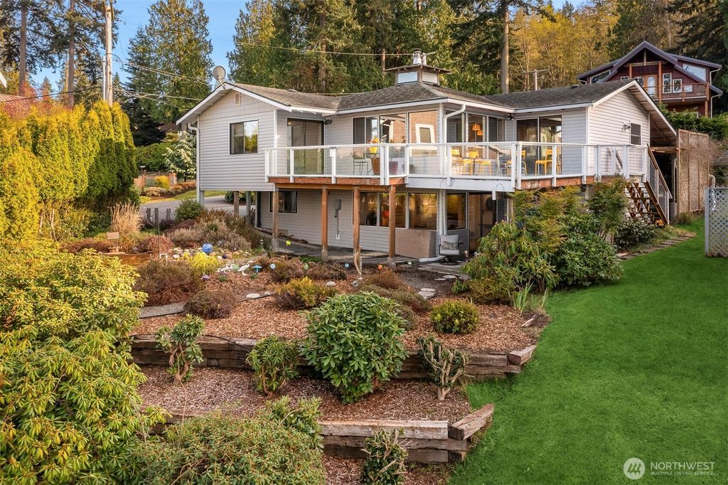Photo of 2426 Eastpoint Drive, Langley, WA 98260 (MLS # 2503807)