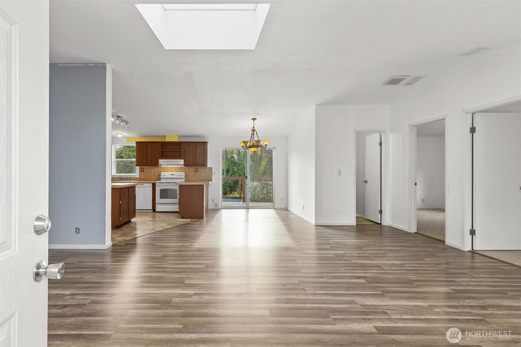 Photo of 18325 40th Place NE, Snohomish, WA 98290 (MLS # 2452436)