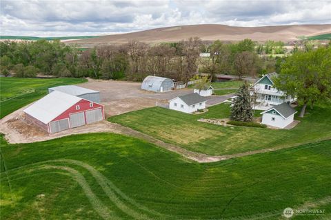 Photo of 633 Lower Hogeye Road, Waitsburg, WA 99361 (MLS # 2486987)