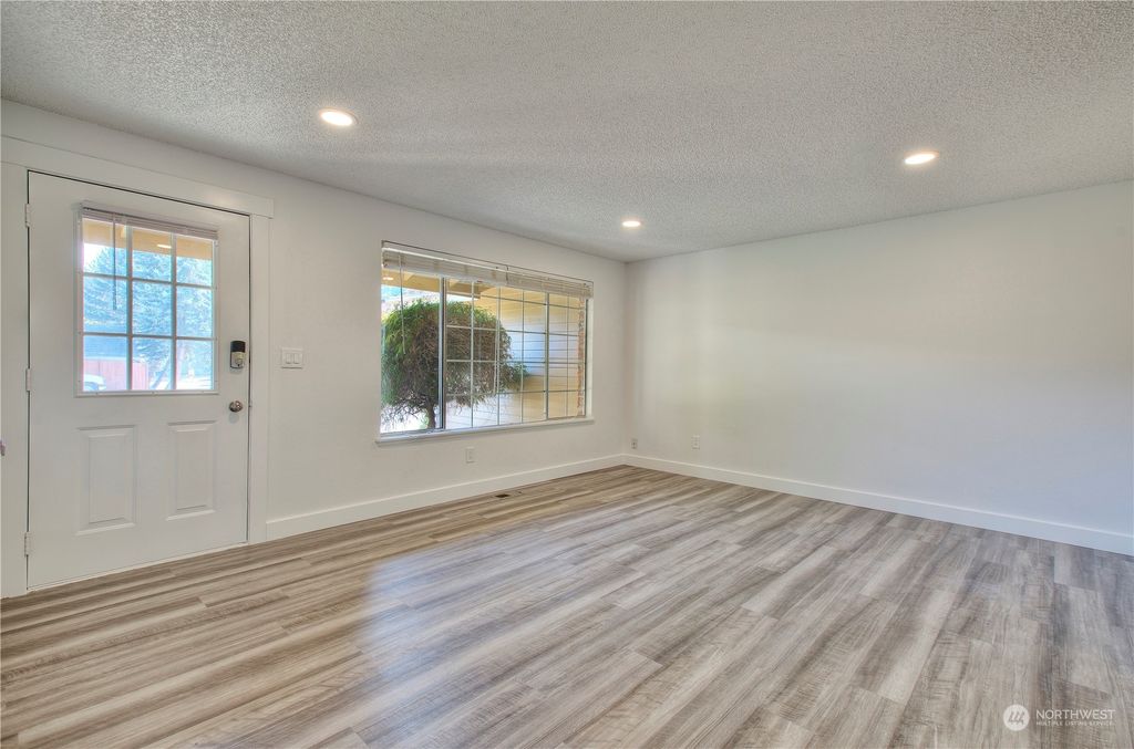 Photo of 26223 189th Place SE, Covington, WA 98042 (MLS # 2006553)