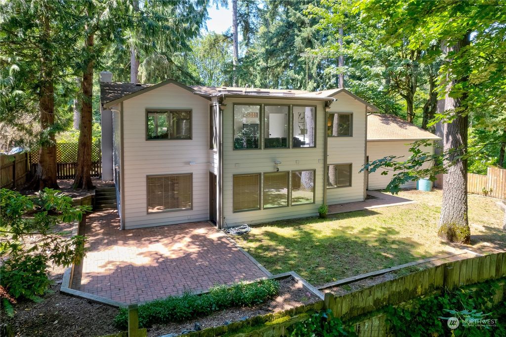 Photo of 16610 212th Avenue NE, Woodinville, WA 98077 (MLS # 2170354)