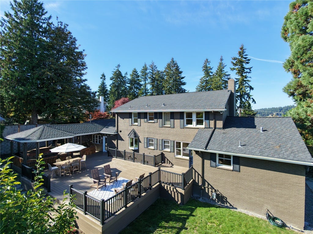 Photo of 16066 Inglewood Road NE, Kenmore, WA 98028 (MLS # 2569187)