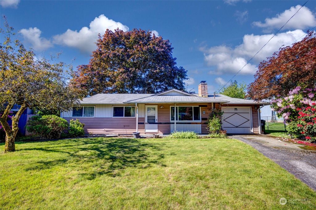 Photo of 4109 NE 10th Place, Renton, WA 98059 (MLS # 2232925)