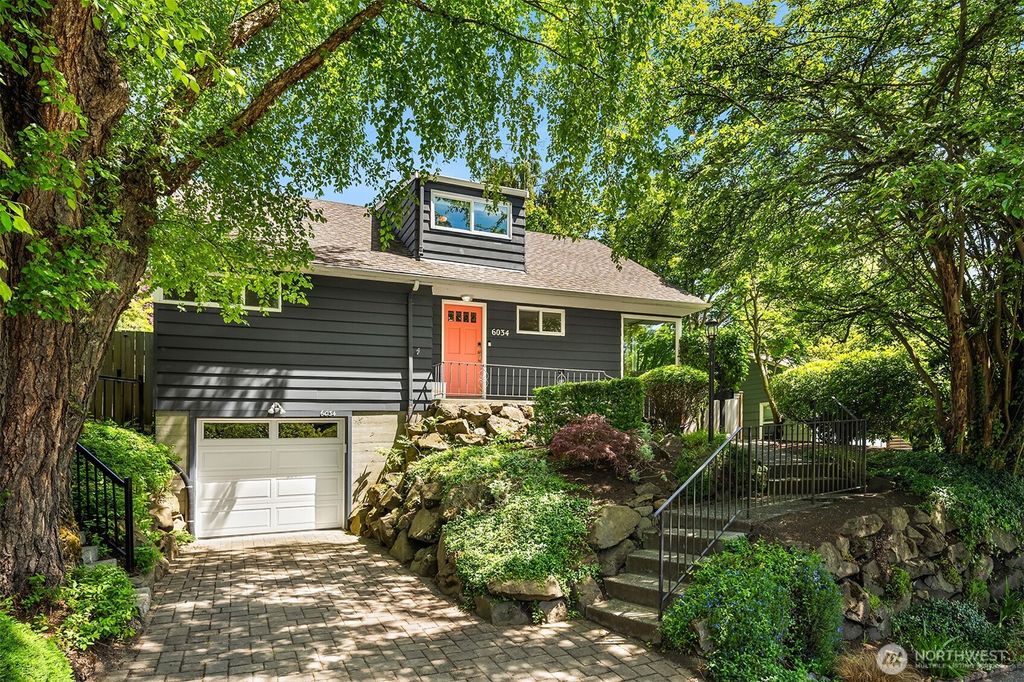 Photo of 6034 40th Avenue NE, Seattle, WA 98115 (MLS # 2382992)