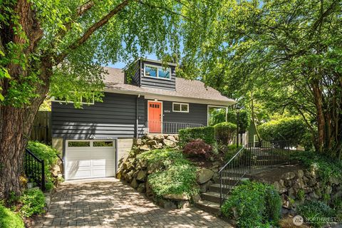 6034 40th Avenue NE Seattle WA 98115