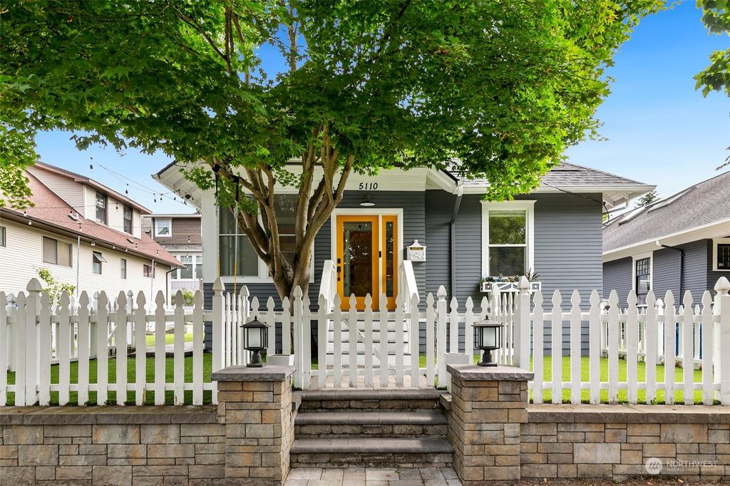 Photo of 5110 Meridian Avenue N, Seattle, WA 98103 (MLS # 2277590)