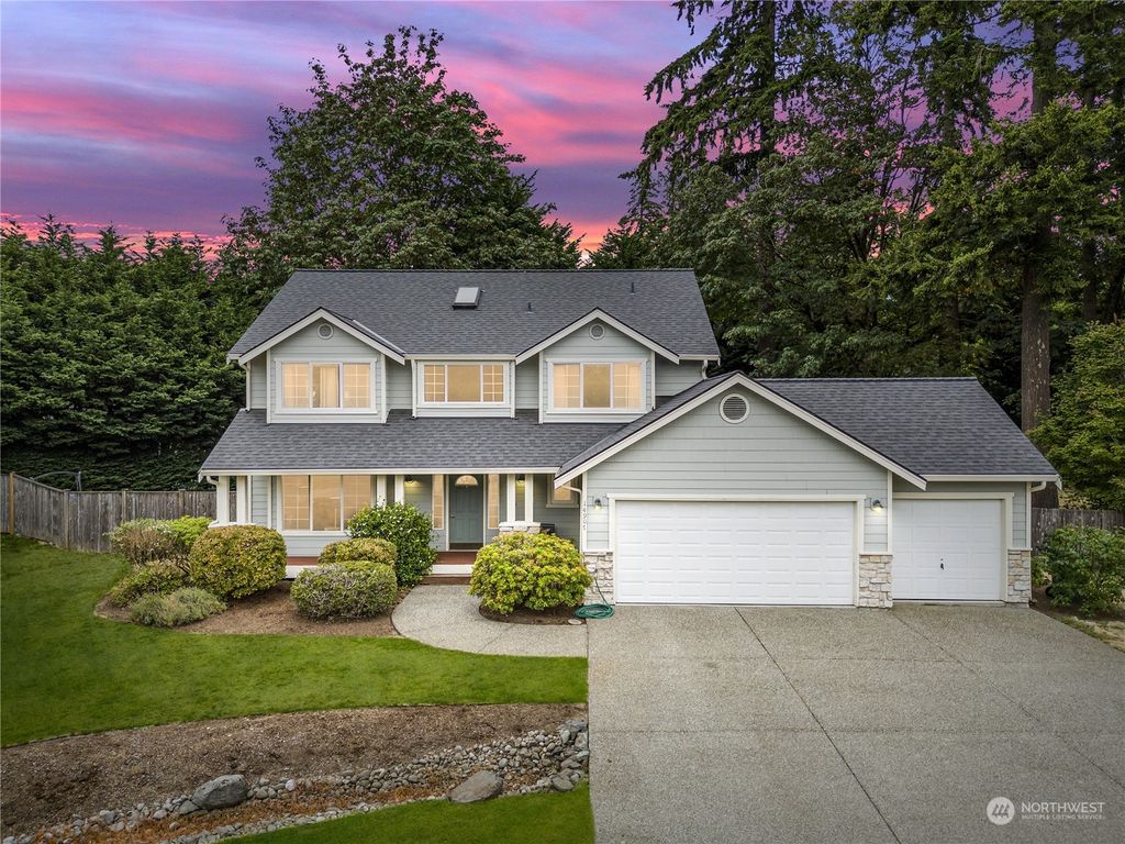 Photo of 14907 2nd Avenue W, Lynnwood, WA 98087 (MLS # 2277929)