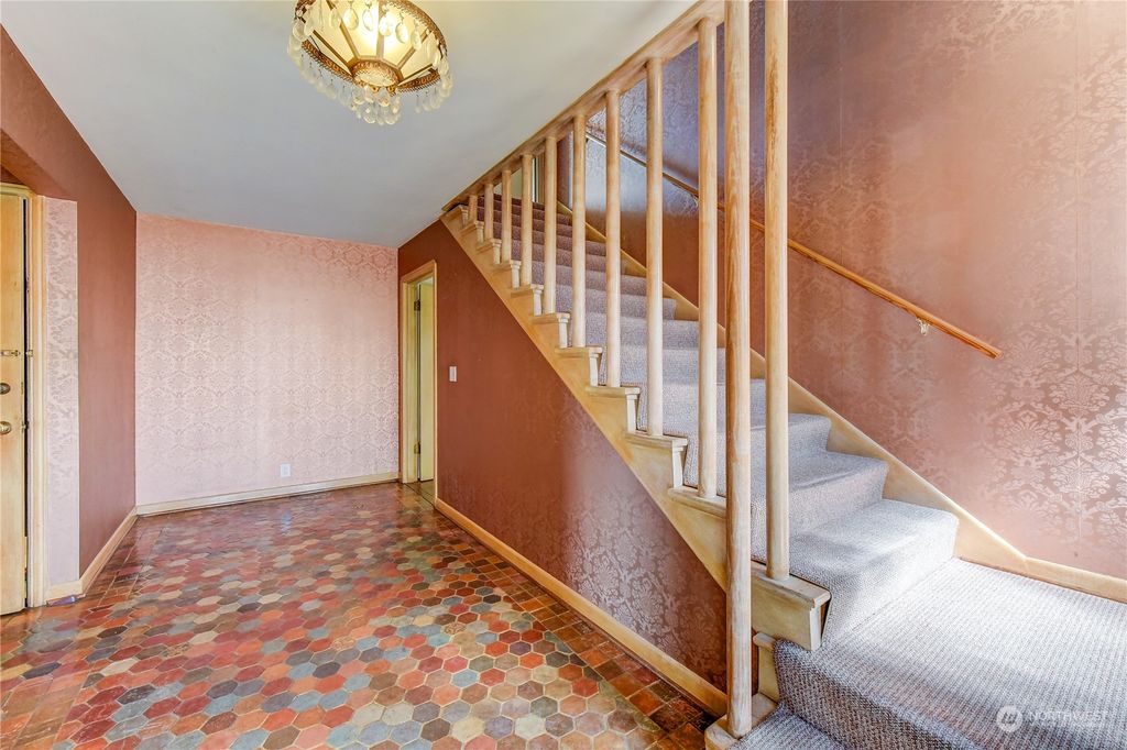 Photo of 2824 NW 93rd Street, Seattle, WA 98117 (MLS # 2228372)