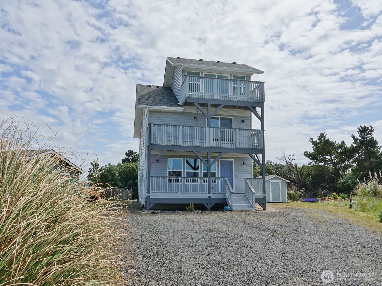 957 Sea Urchin Court SW
