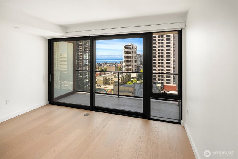 300 Virginia Street 1113