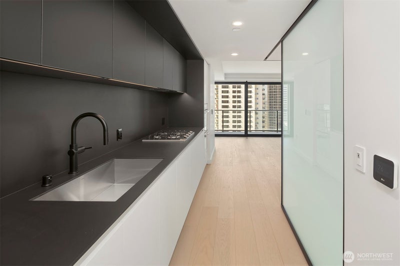 300 Virginia Street 1113