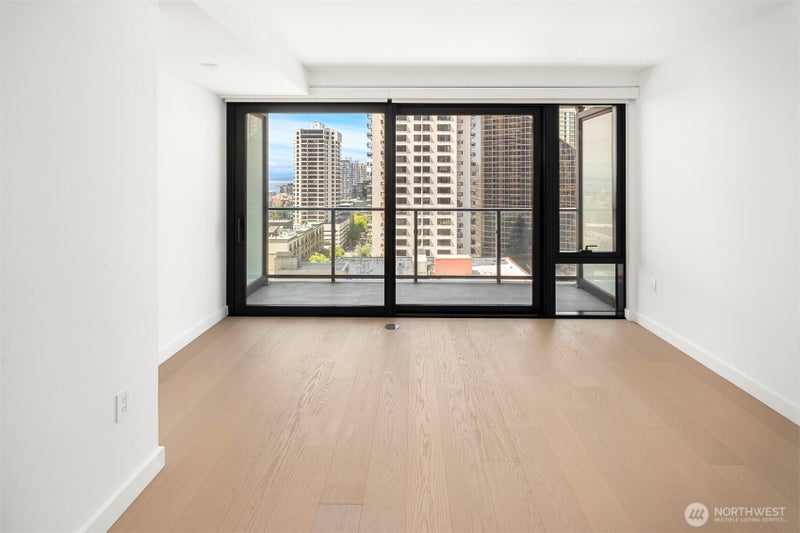 300 Virginia Street 1113