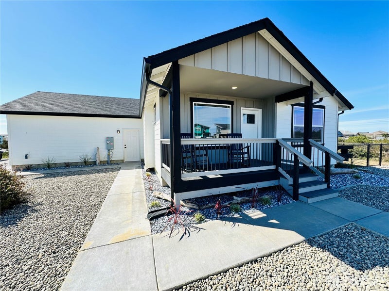 400 Malibu Street SW