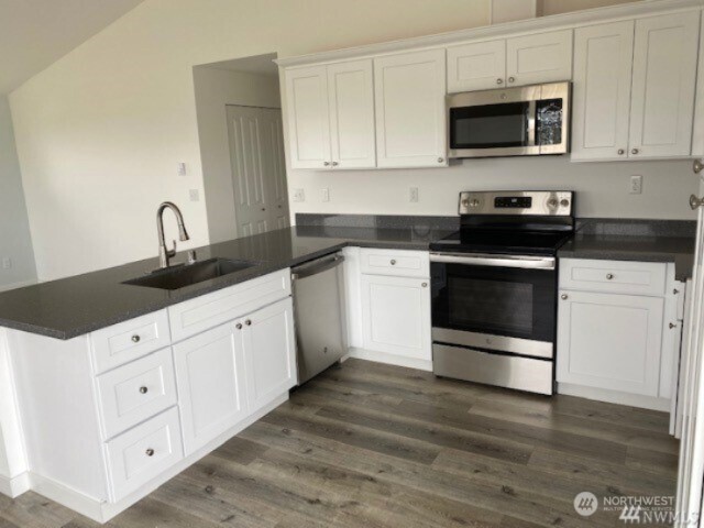 400 Malibu Street SW