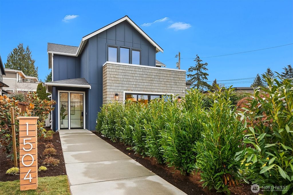 Photo of 1504 7th Street W, Kirkland, WA 98033 (MLS # 2346199)