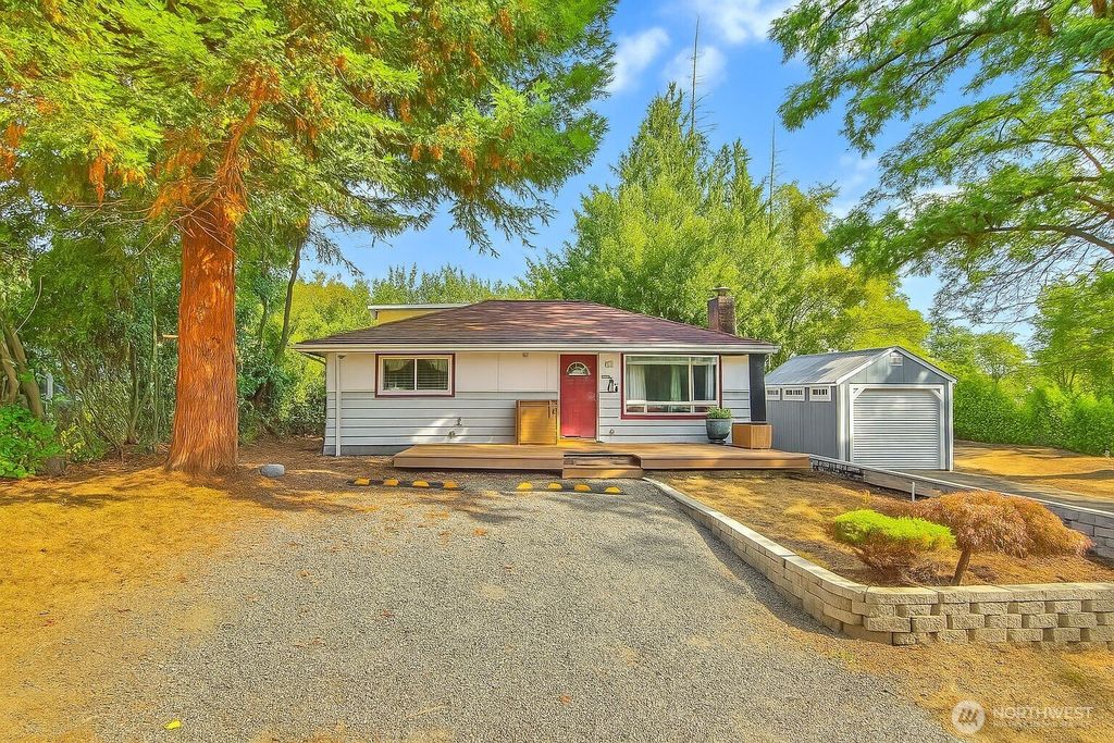 Photo of 1646 S 124th Street, Seattle, WA 98168 (MLS # 2426347)